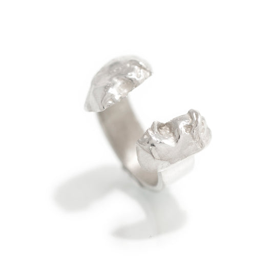 Ring, en profil