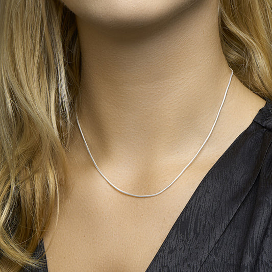Slang collier rond zilver